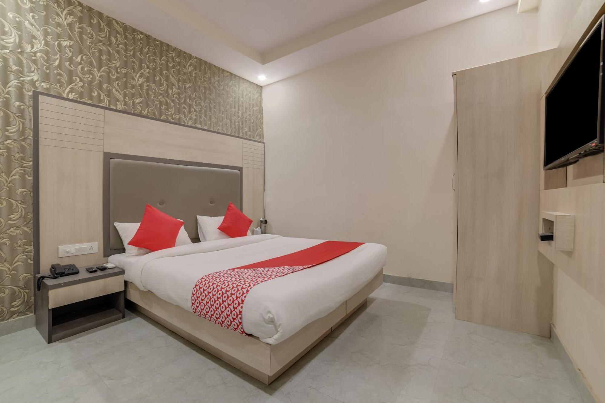 The Hostel Yard Noida Exterior photo