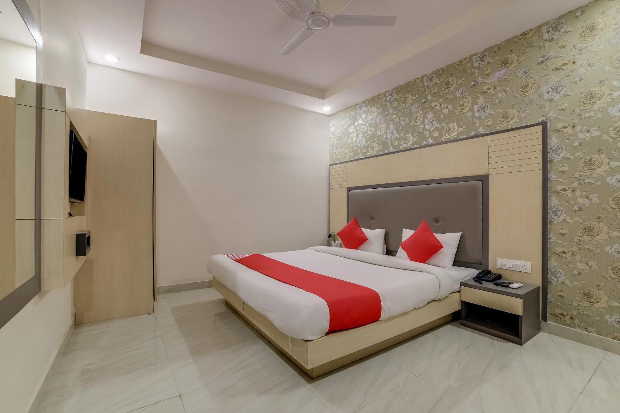 The Hostel Yard Noida Exterior photo