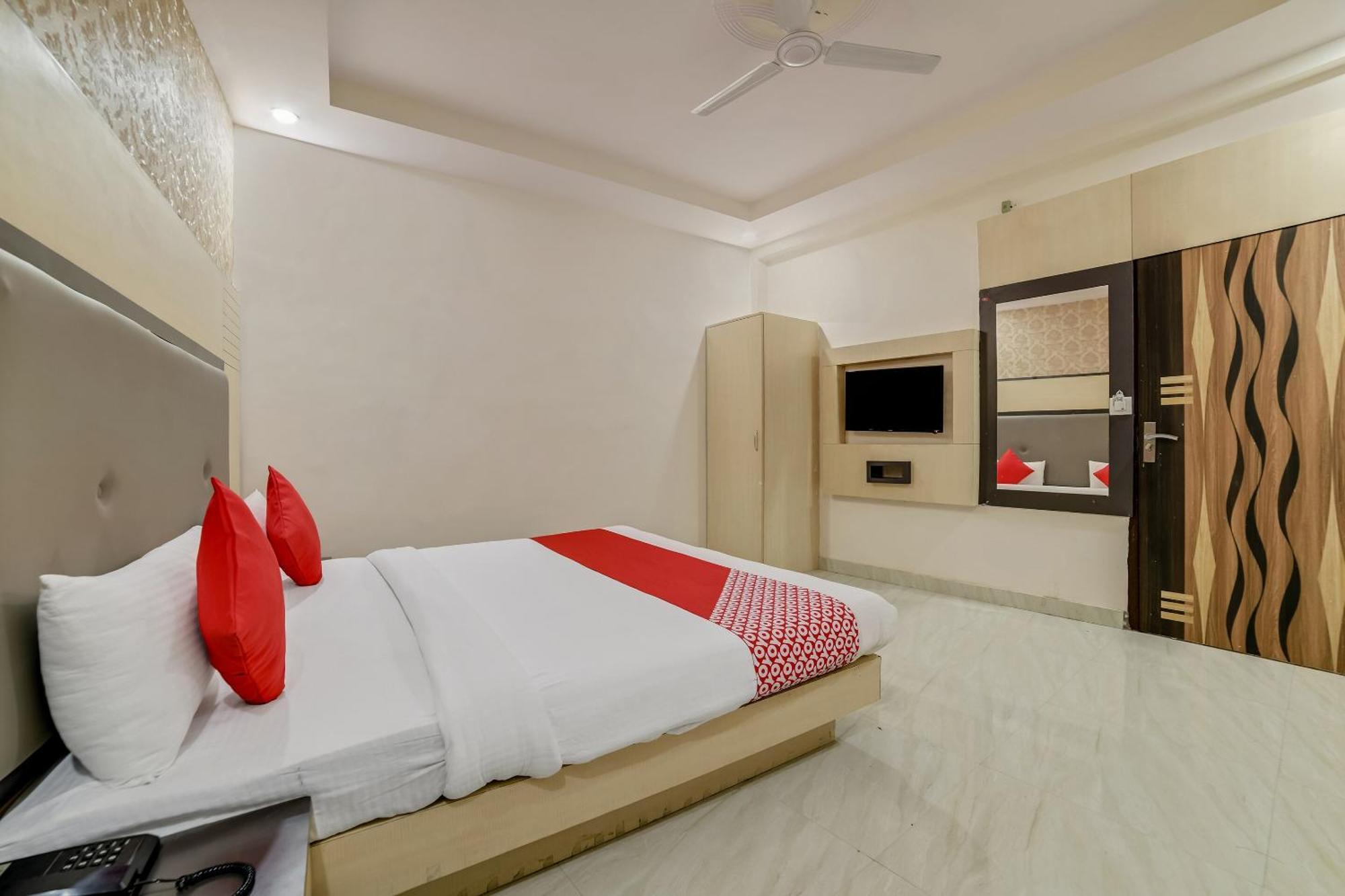 The Hostel Yard Noida Exterior photo